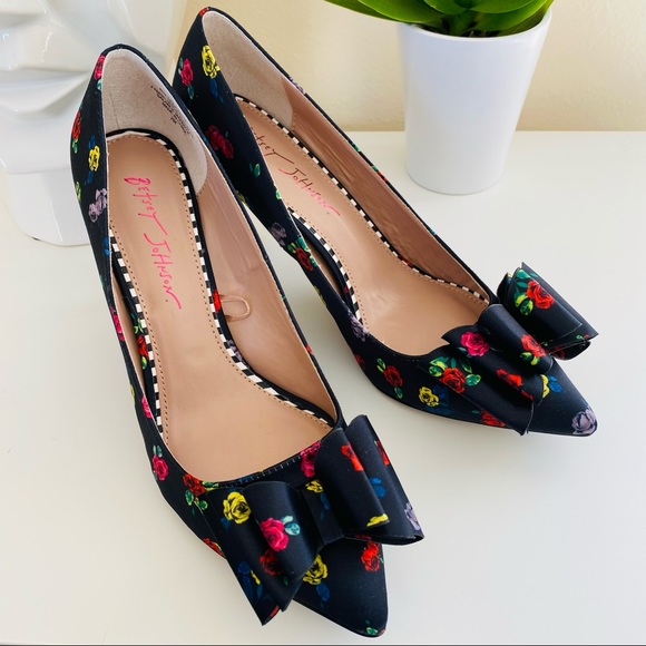 New Betsey Johnson black floral print pointed toe bow heels shoes - Picture 8 of 11